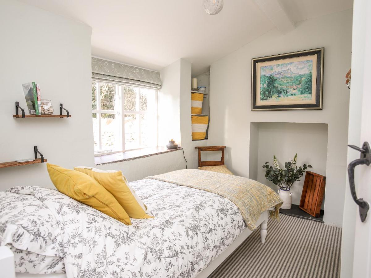 Bodfeurig Farm Cottage Бангор Екстериор снимка